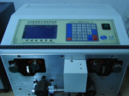 【大平方剝線機(jī)】擁有精密結(jié)實(shí)的機(jī)身，觸模式